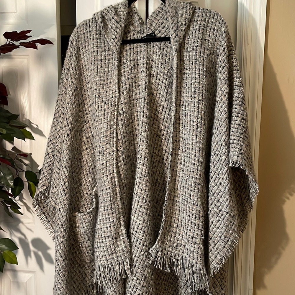 Precious wrap/shrug with pockets and hood!! NWOT Never worn.